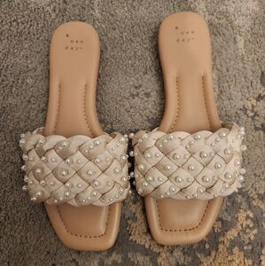 Womens Slide Sandals with Cute Pearl Accents
